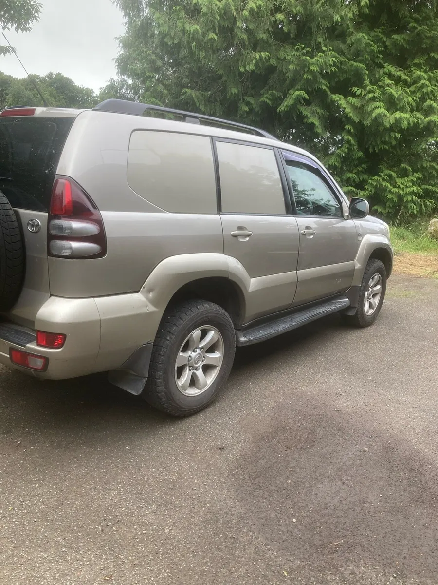 Toyota landcruiser - Image 4