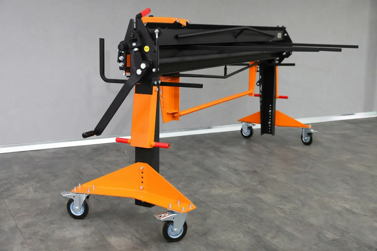 Sheet metal folders M20x2200 with rollershears. - Image 4