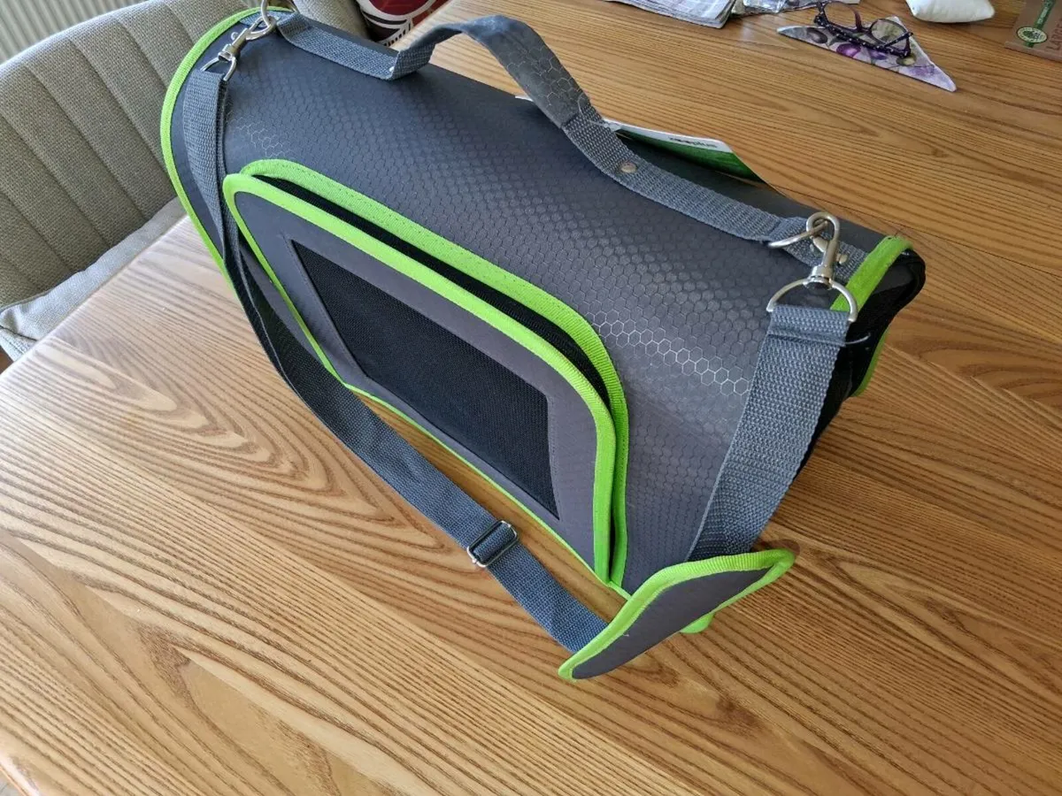 Pet carrier. - Image 2