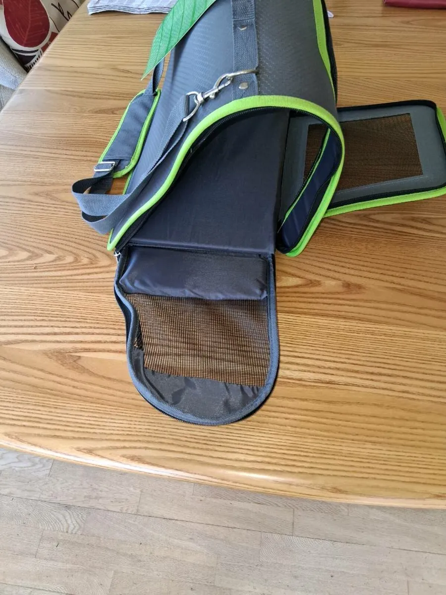 Pet carrier. - Image 3