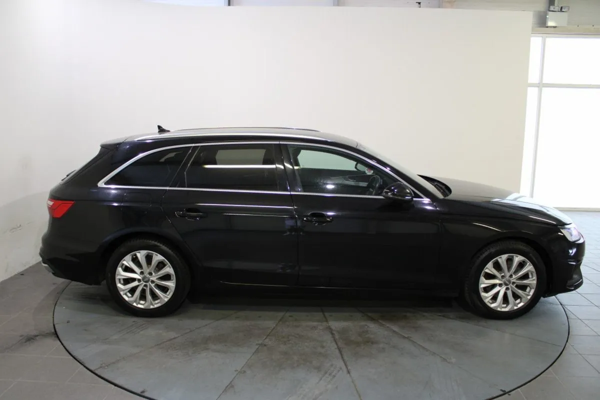 Audi A4 Avant 35 TDI 163HP S Tronic SE - Image 4