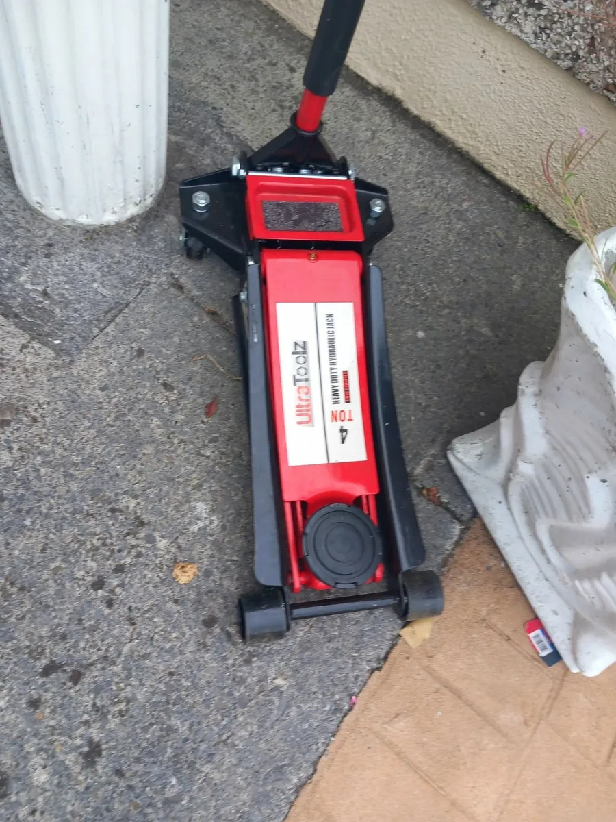 New 4 ton jack