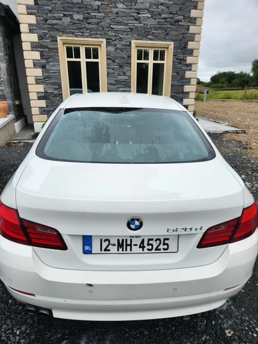 BMW 5-Series 2012 - Image 2