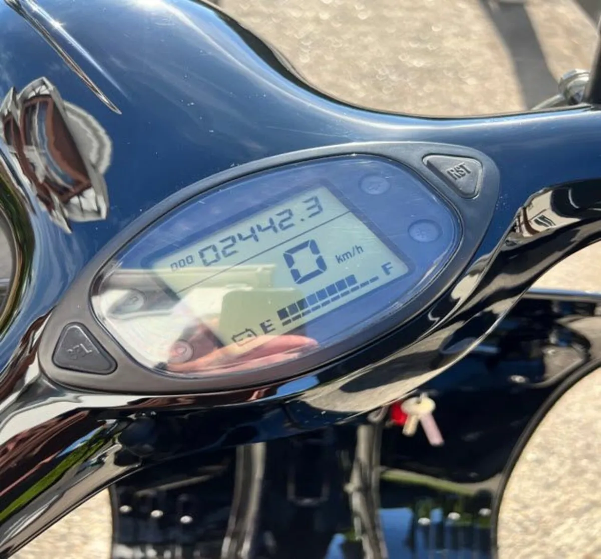 Emco Nova R 3000:retro scooter with electric power - Image 4