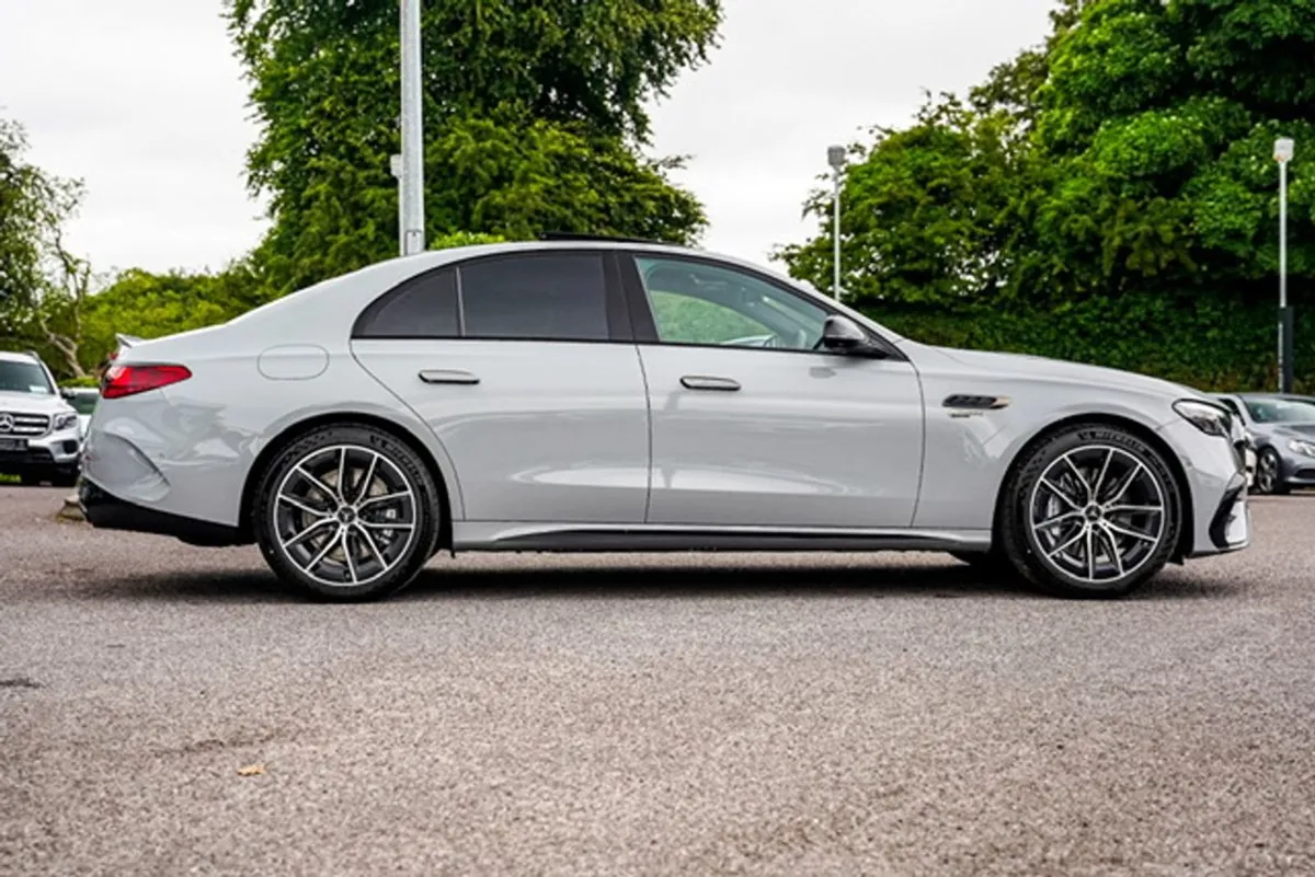 Mercedes-Benz E-Class E53 AMG 577bhp 4matic Pan R - Image 3
