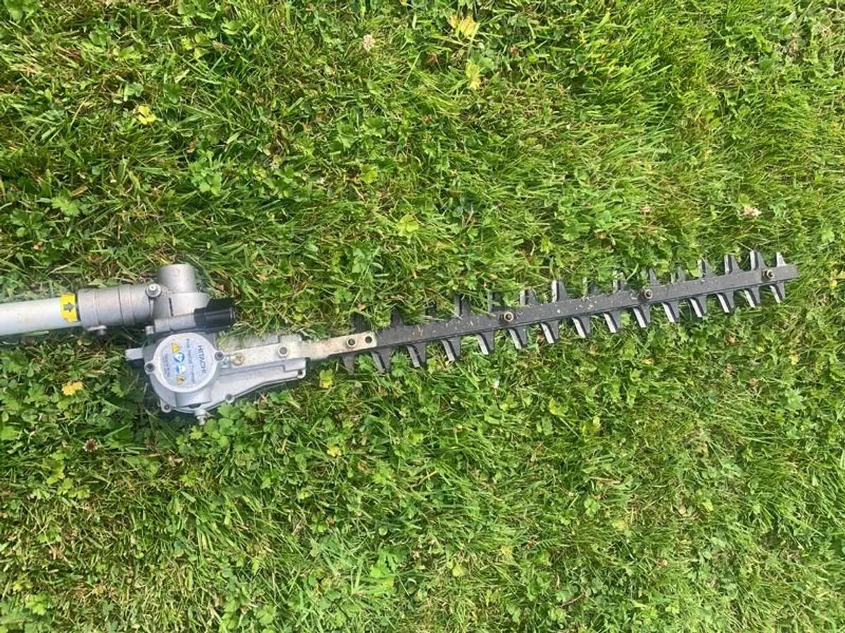 Hitachi hedge trimmer - Image 4