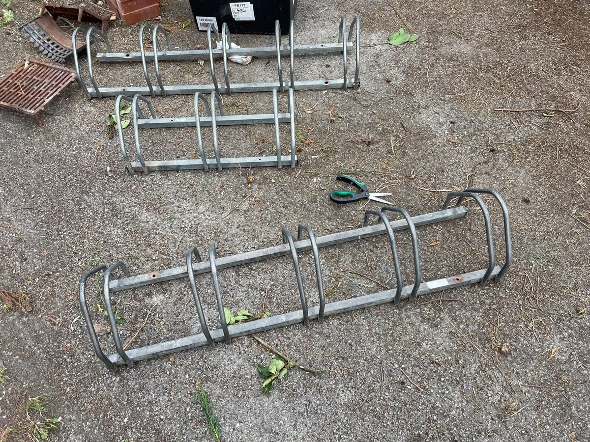 3 bike racks - Image 2