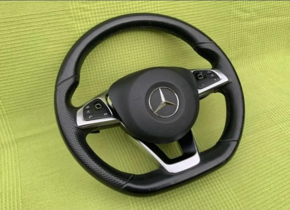 Merceded Benz genuine steering wheel - Image 3