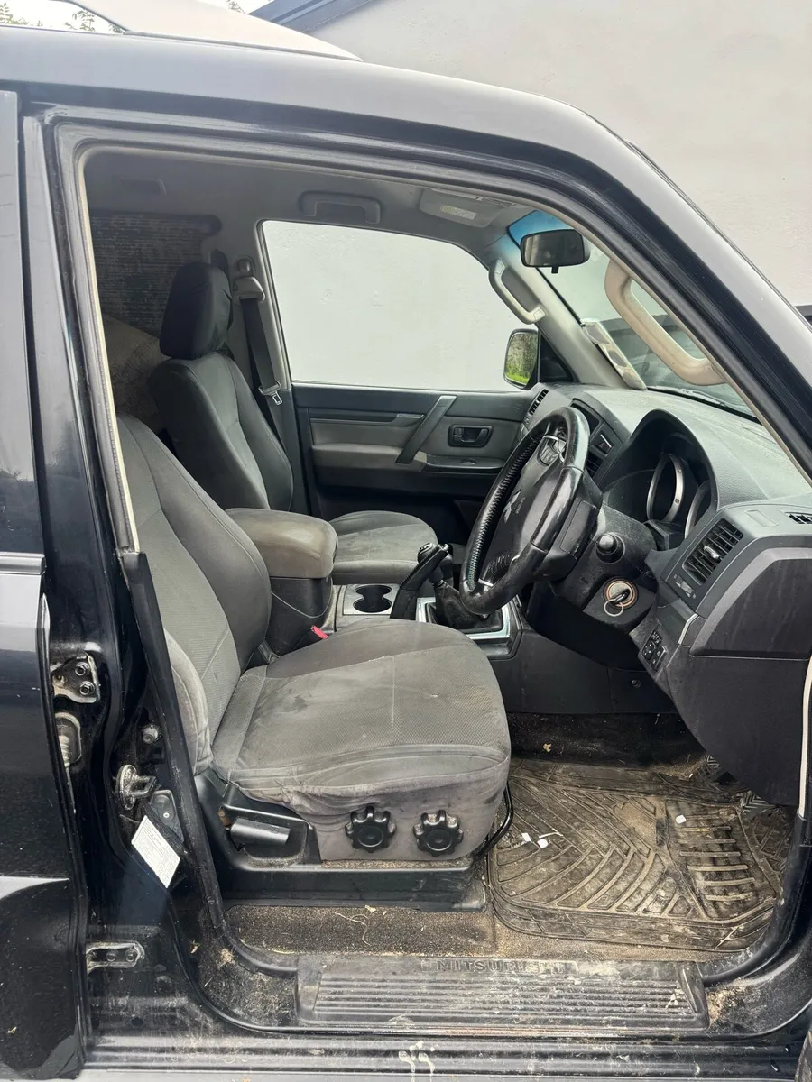 Mitsubishi Pajero - Image 3
