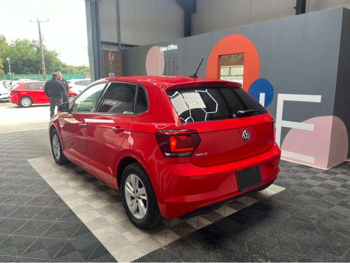 Volkswagen Polo POLO AUTOMATIC 1.0 TSI COMFORT LIN - Image 4