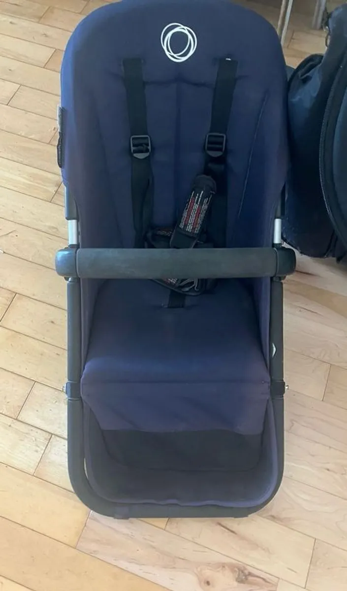 Bugaboo Cameleon 3 navy plus maxi cosi car sear - Image 2