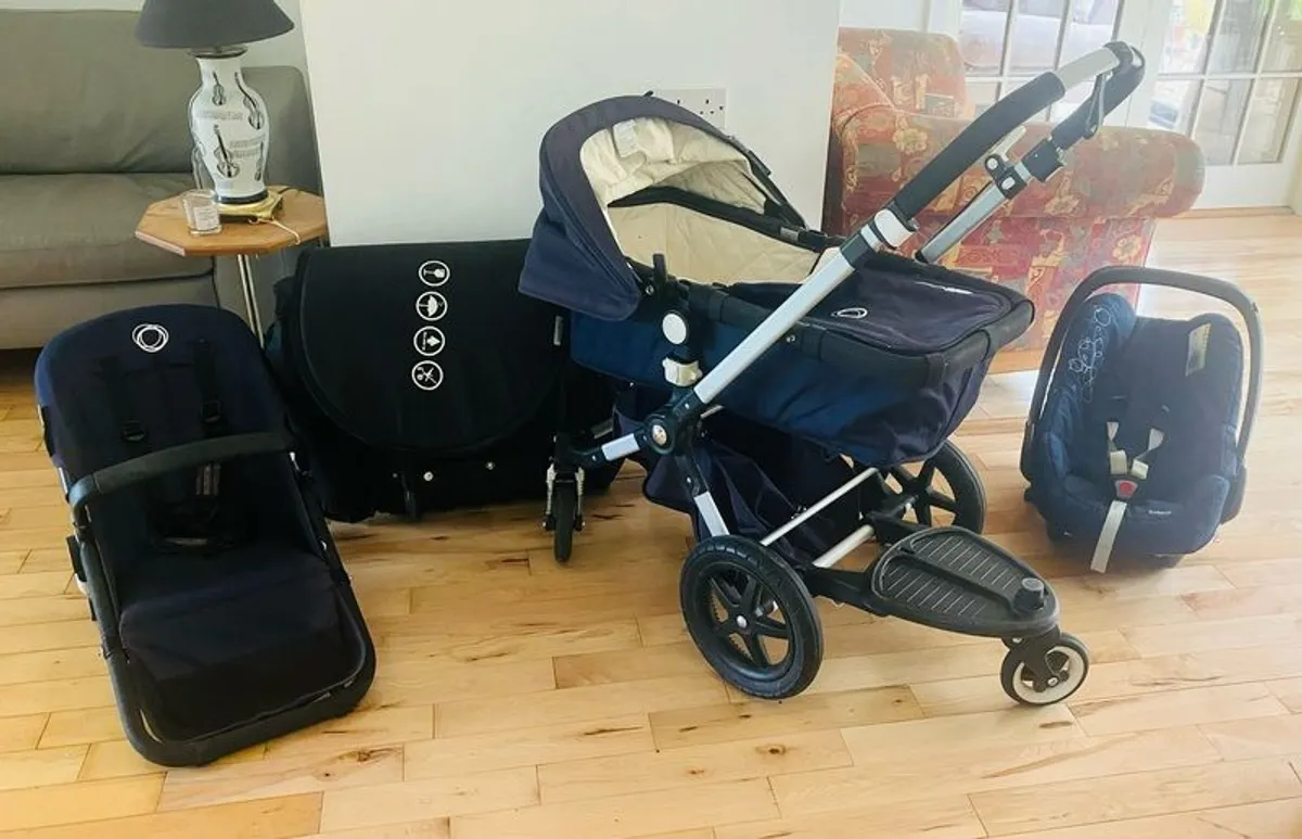 Bugaboo Cameleon 3 navy plus maxi cosi car sear - Image 3