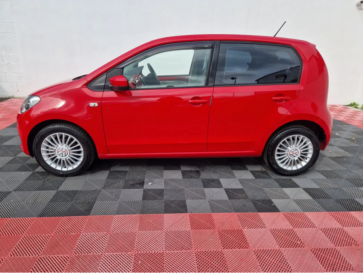 Volkswagen up! ASH 1.0 PETROL AUTOMATIC 5DR - Image 4