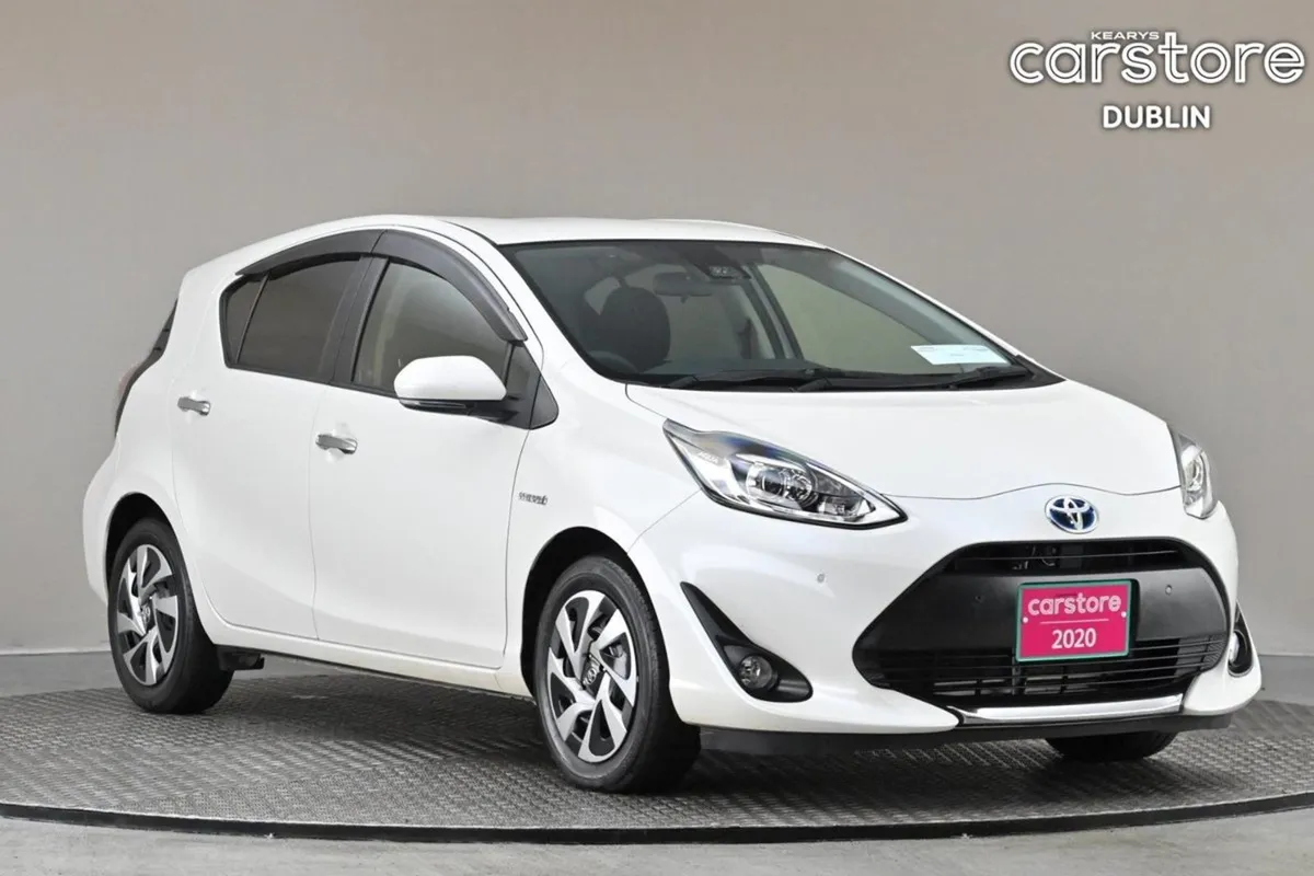 Toyota Aqua 1.5 Vvt-i Hybrid  reverse Cam park Se - Image 1