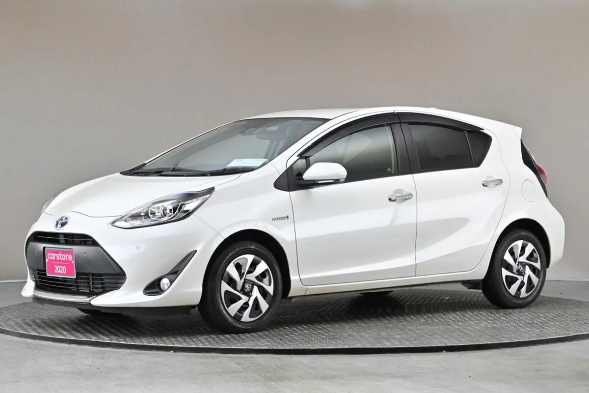 Toyota Aqua 1.5 Vvt-i Hybrid  reverse Cam park Se - Image 4
