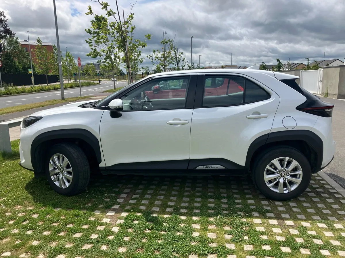 2023 Toyota Yaris Cross - Excellent Condition - Image 4
