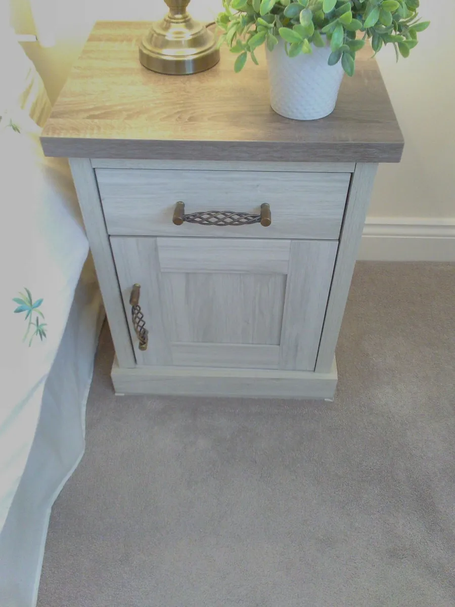 2 angelic night stands/lockers