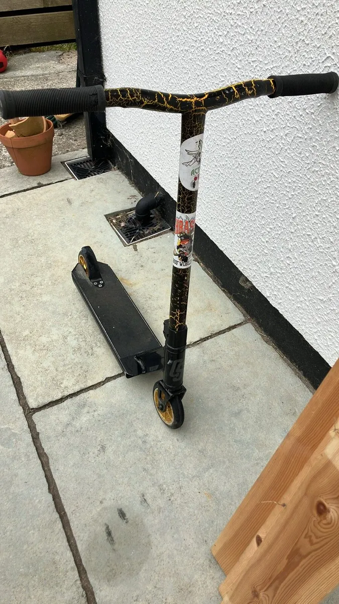 Kid’s Stunt Blaster scooter - Image 2