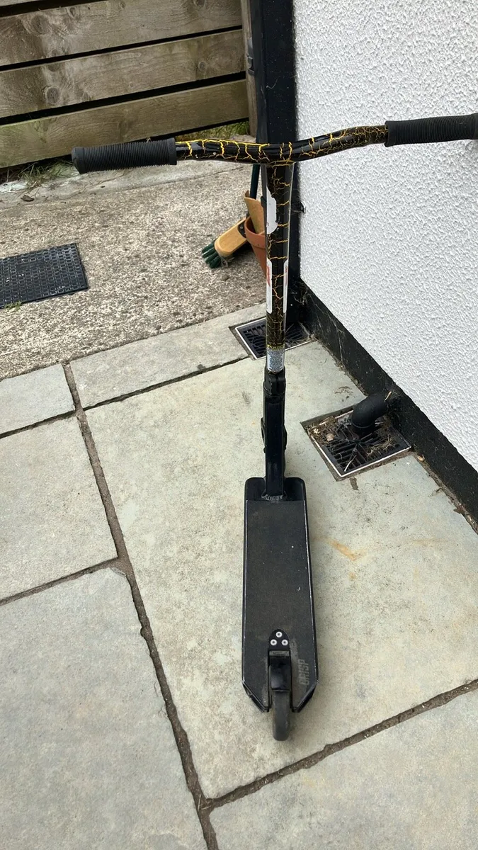 Kid’s Stunt Blaster scooter - Image 3
