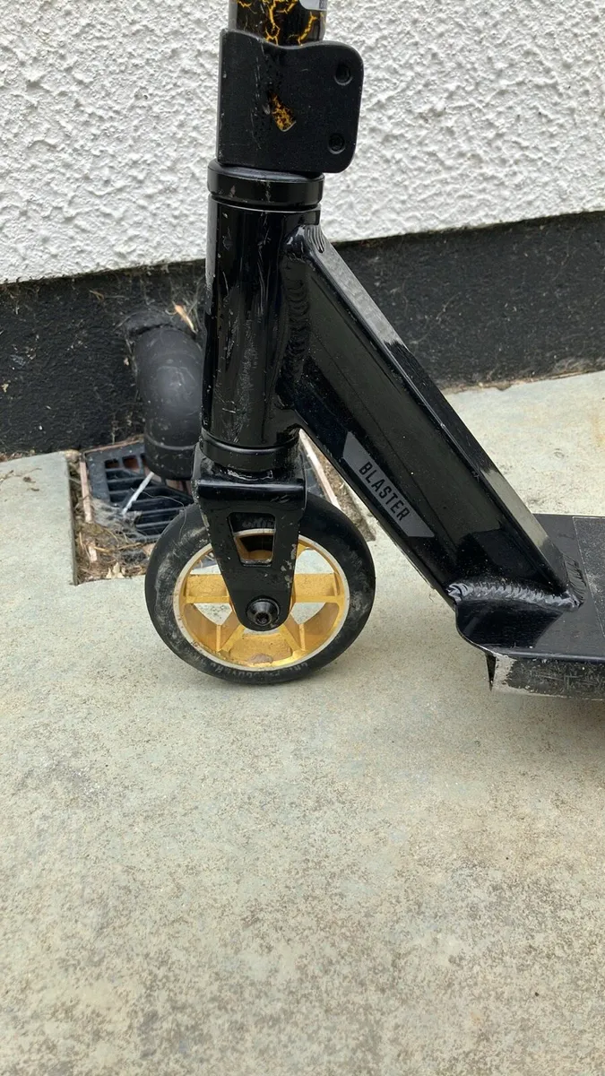 Kid’s Stunt Blaster scooter - Image 4