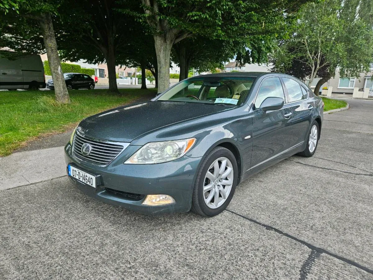 2007 LEXUS LS460 - Image 1