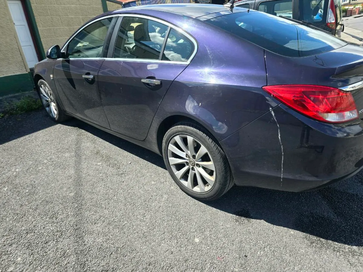Insignia Vauxhall - Image 1