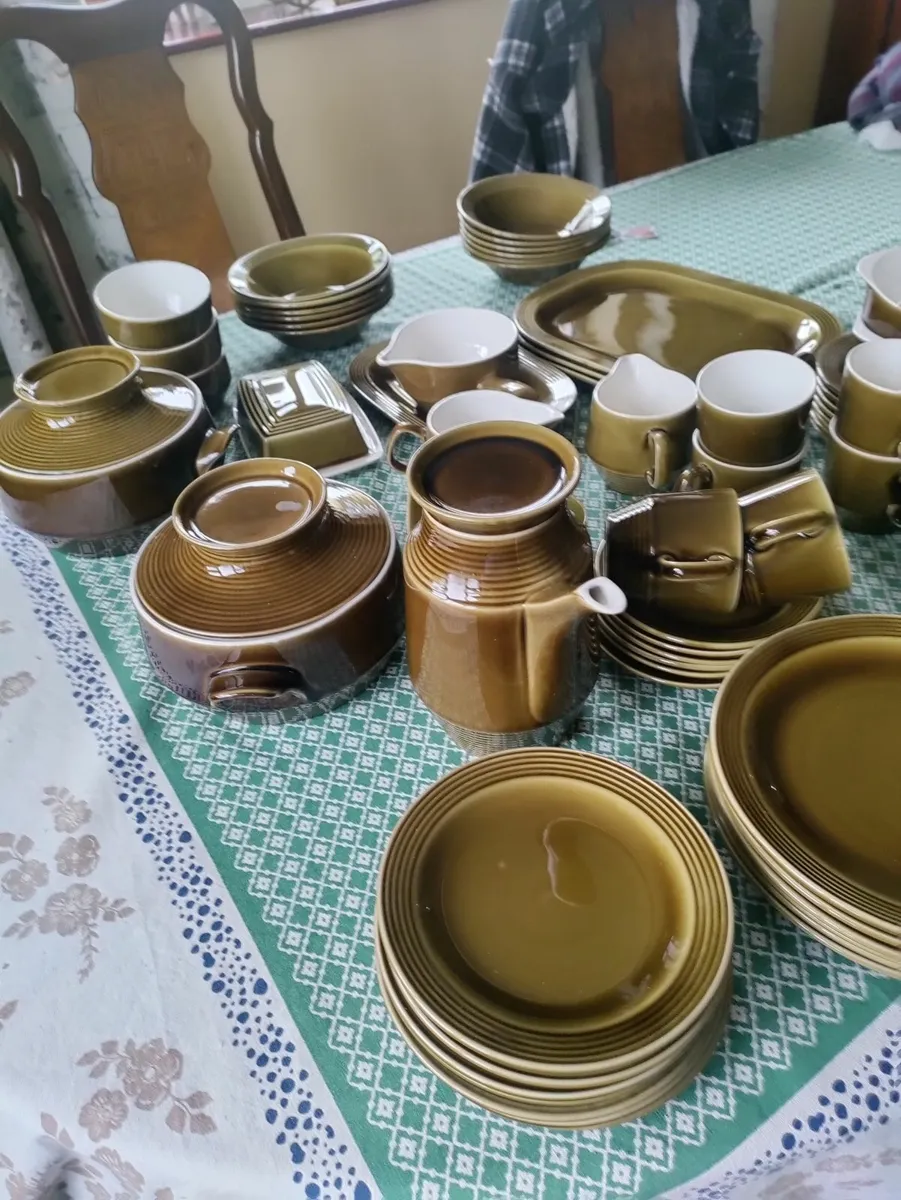 Vintage dinner set - Image 1