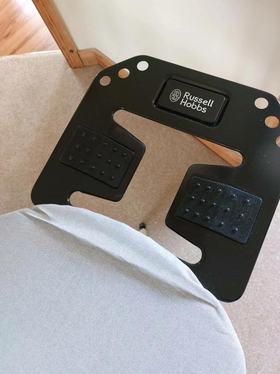 Russel Hobbs Ironing board - Image 2
