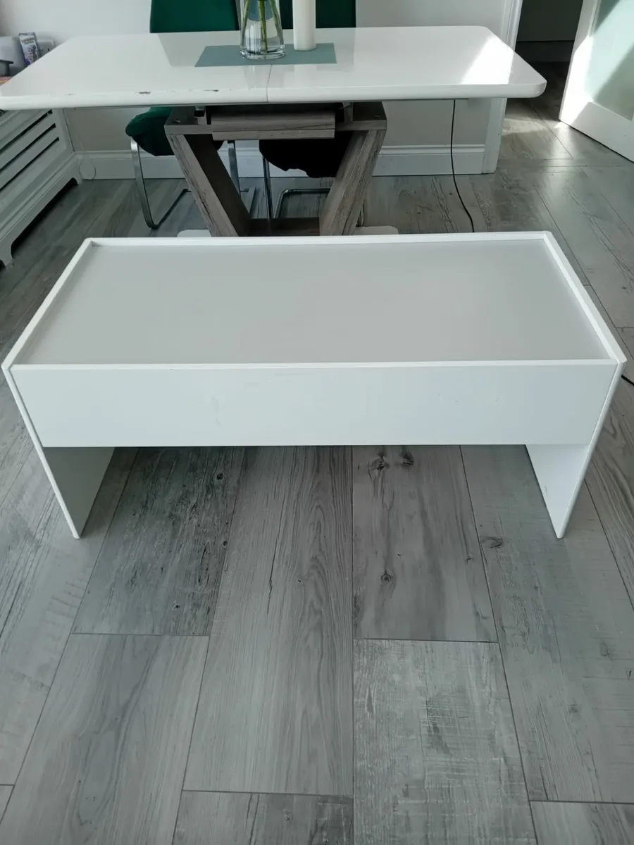 Desk with a drawer - Image 3