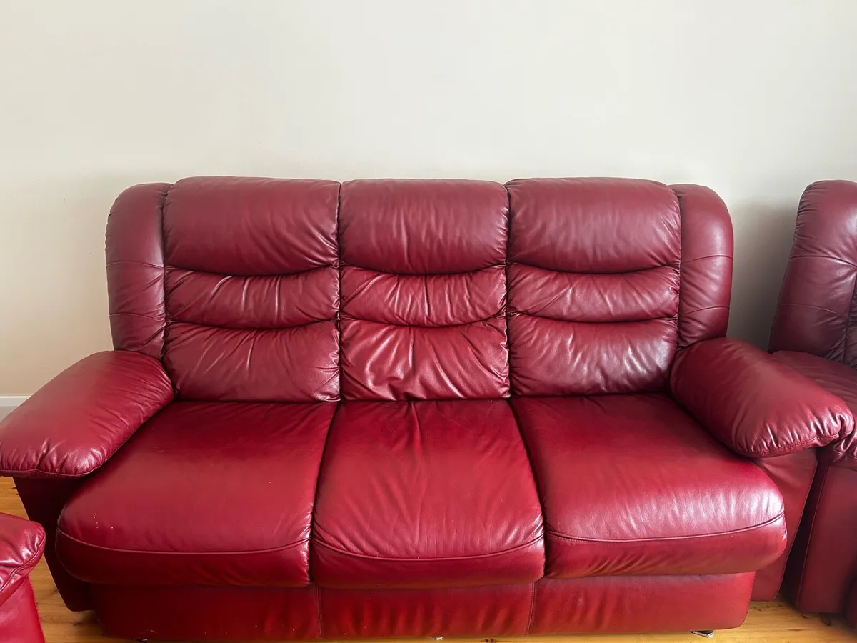 Suite of Furtniture - Image 1