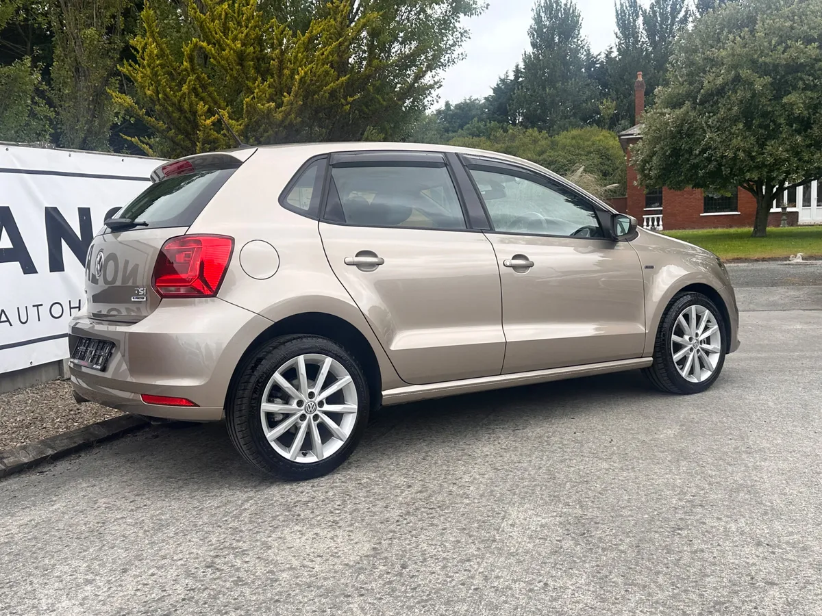 2017 POLO AUTO 38,000km , ORIGINAL EDITION - Image 4
