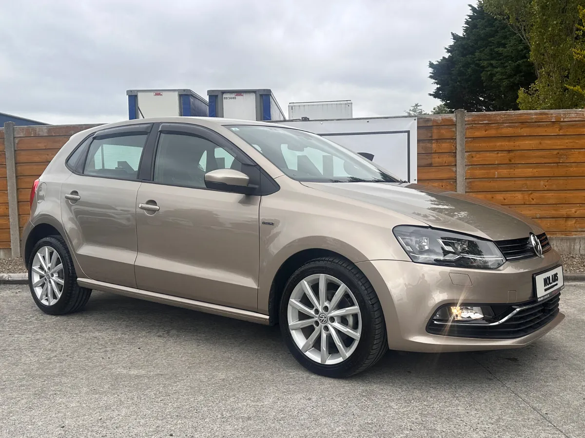 2017 POLO AUTO 38,000km , ORIGINAL EDITION - Image 2