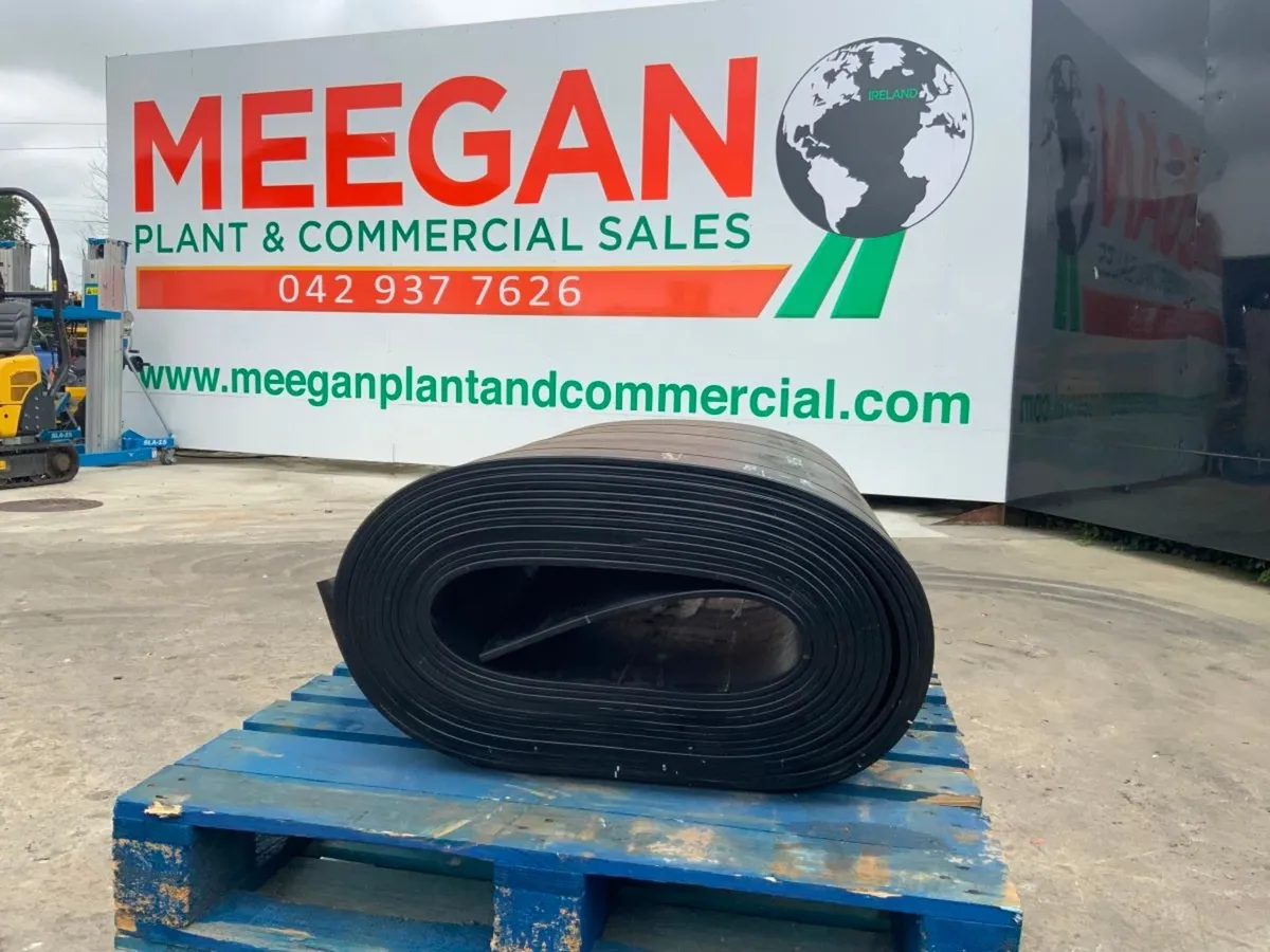 67ft x 36" RUBBER CONVEYOR MATTING........523-36. - Image 2