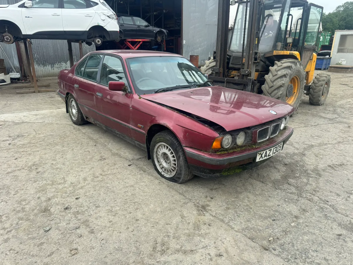 Breaking 1996 bmw 525TD - Image 2