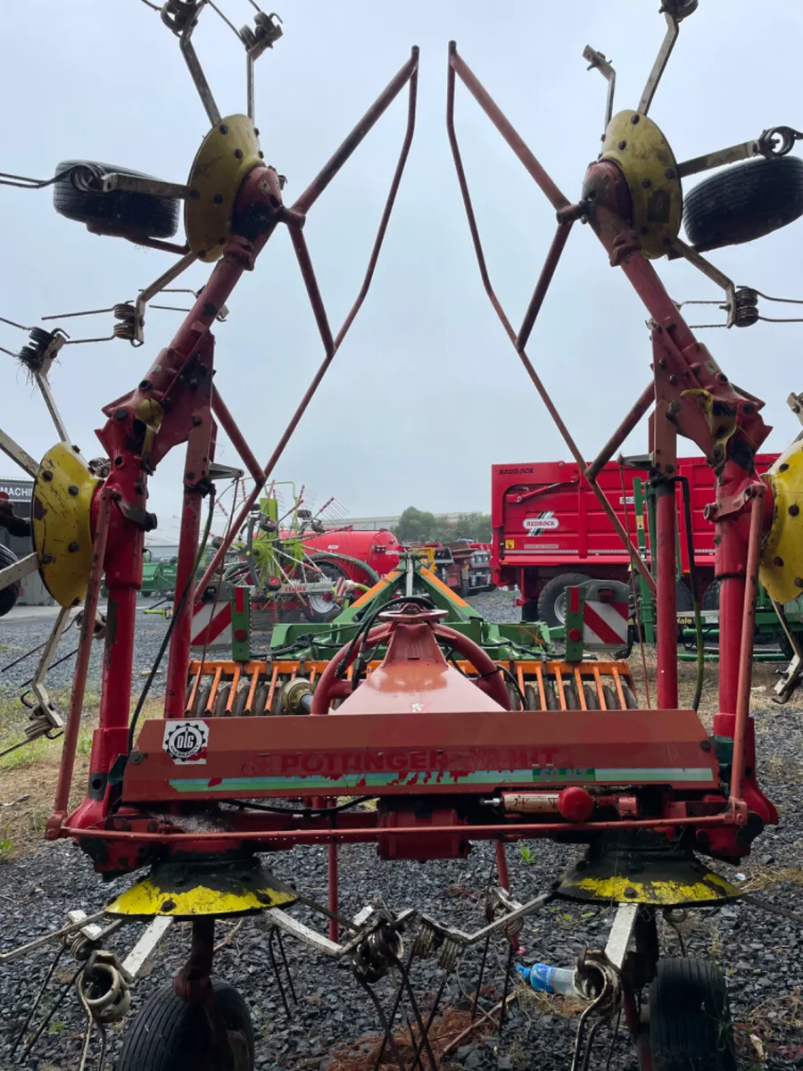 Pottinger hit 69 - Image 1