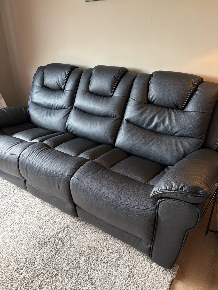 Emma electric recliner - Image 3
