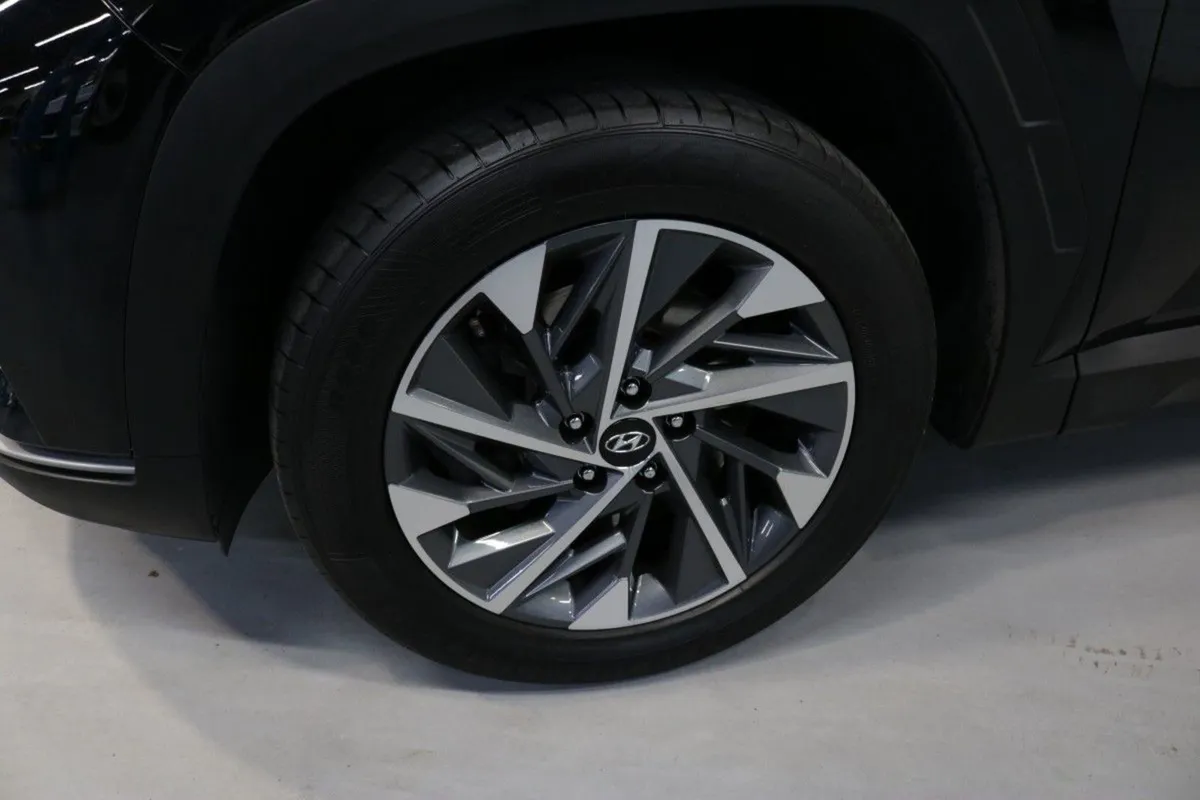 Hyundai Tucson Executive 1.6l Diesel SUV - Image 3