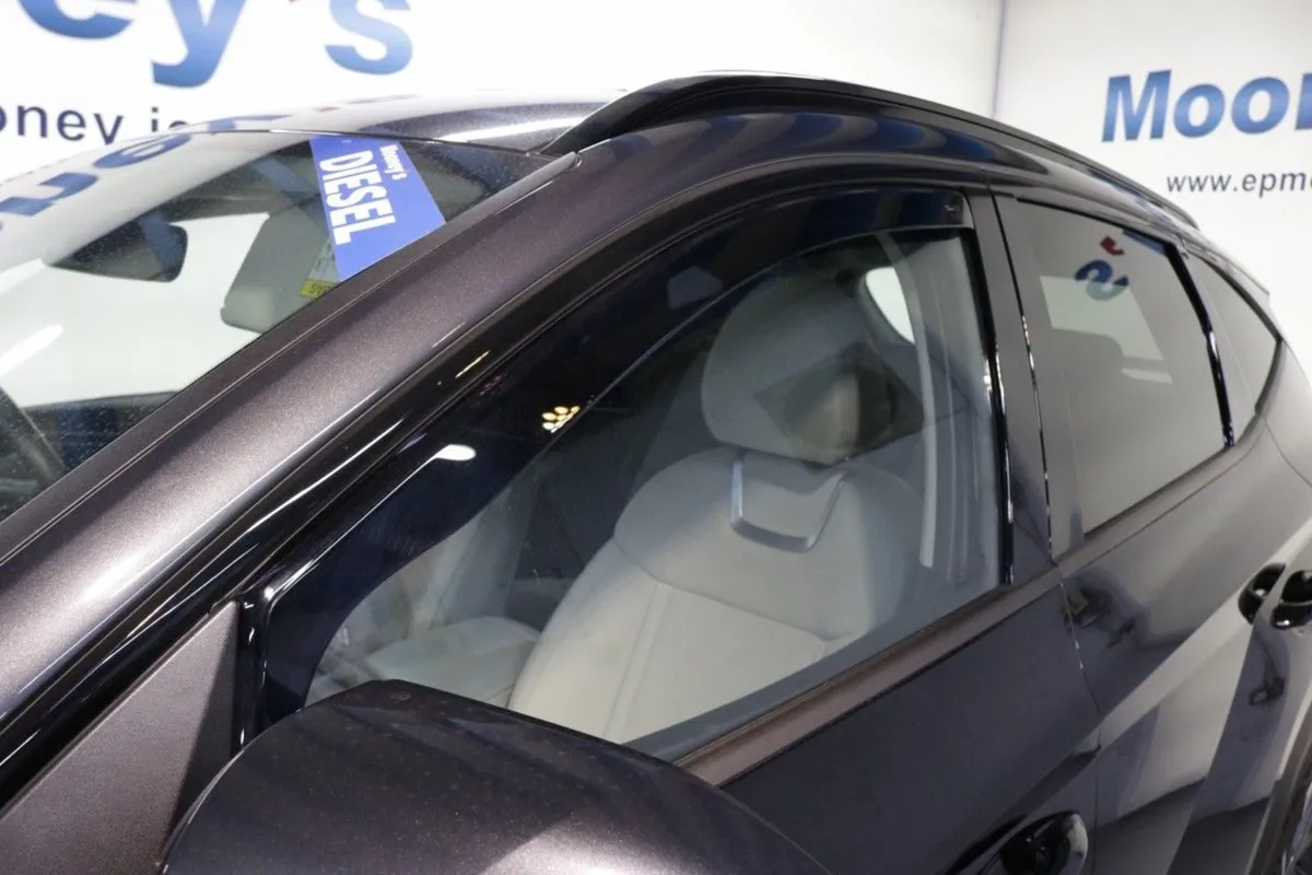 Hyundai Tucson Executive 1.6l Diesel SUV - Image 4