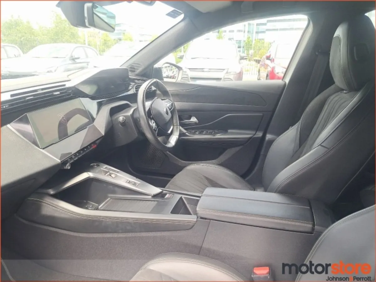 Peugeot 308 1.5 Bluehdi 130bhp GT Auto - Image 4