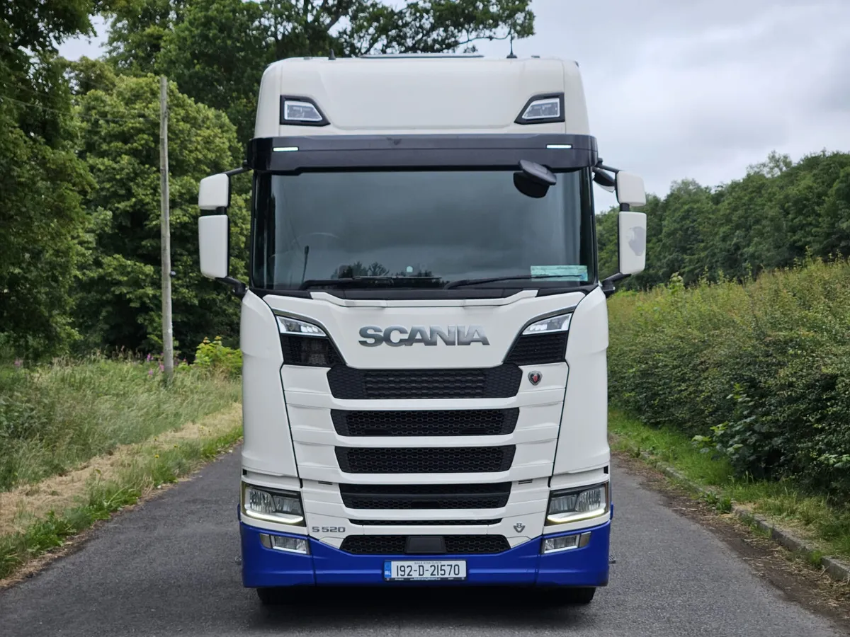 SCANIA S520 V8 - Image 2