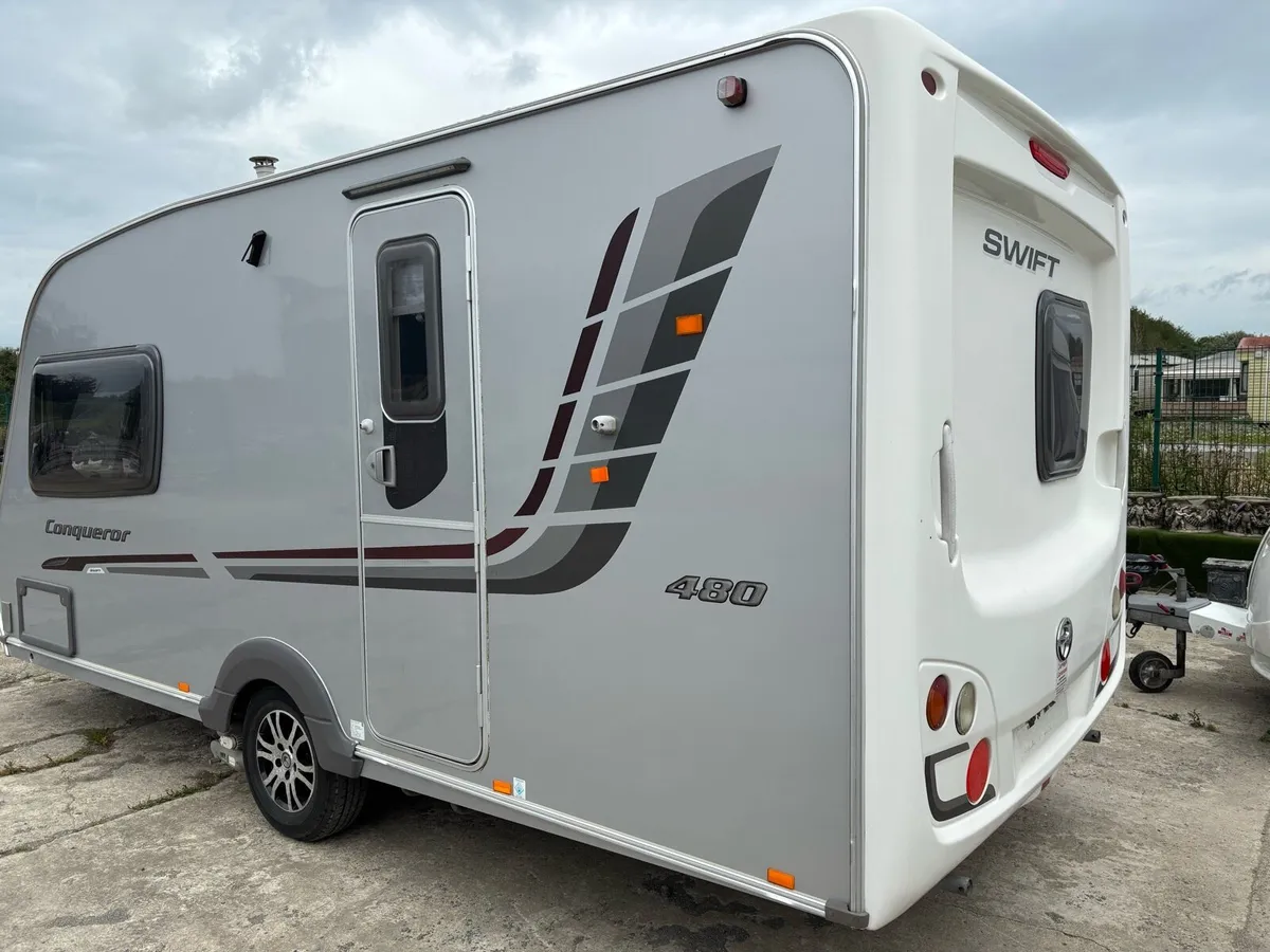 Swift conquer 480 2 berth - Image 2