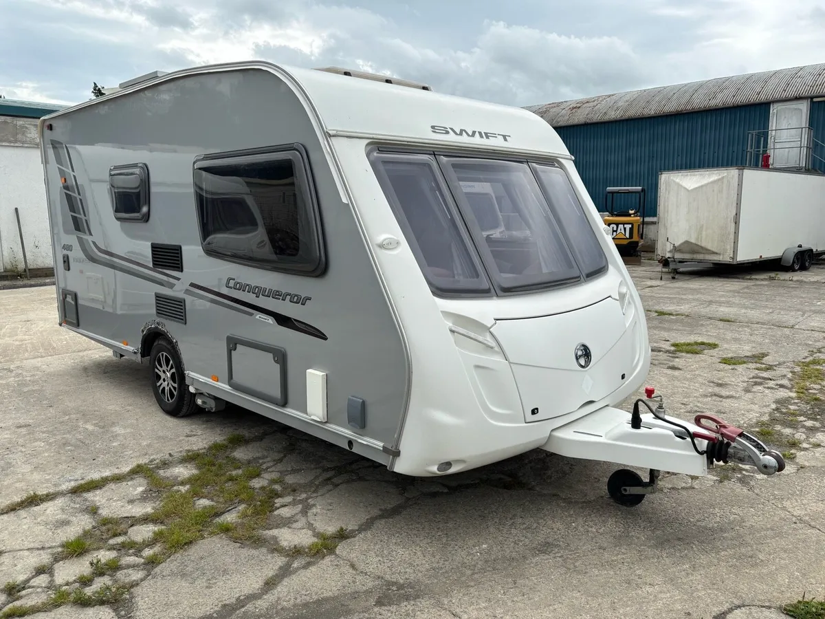 Swift conquer 480 2 berth - Image 4