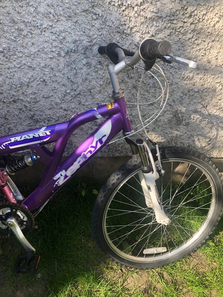 Girls planet zephr bike - Image 2