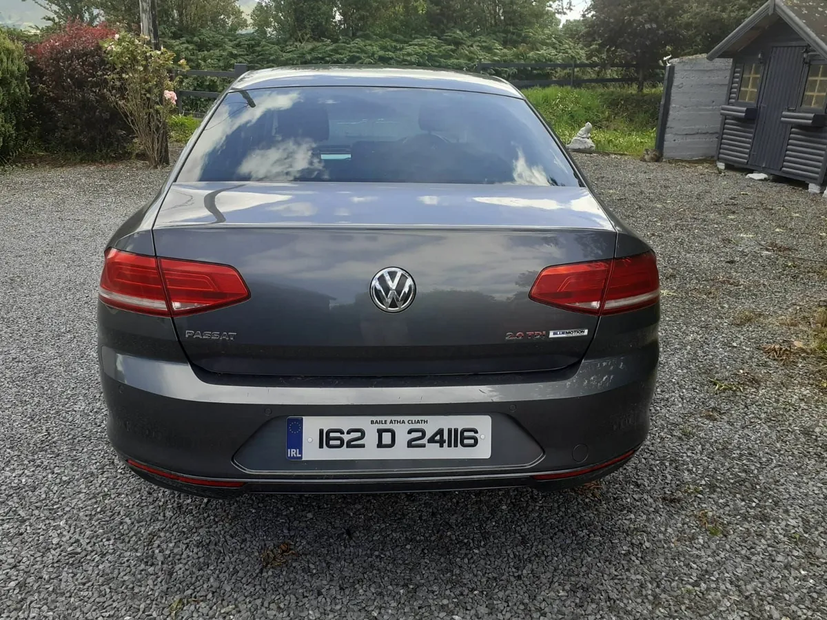Volkswagen Passat 2016 - Image 4