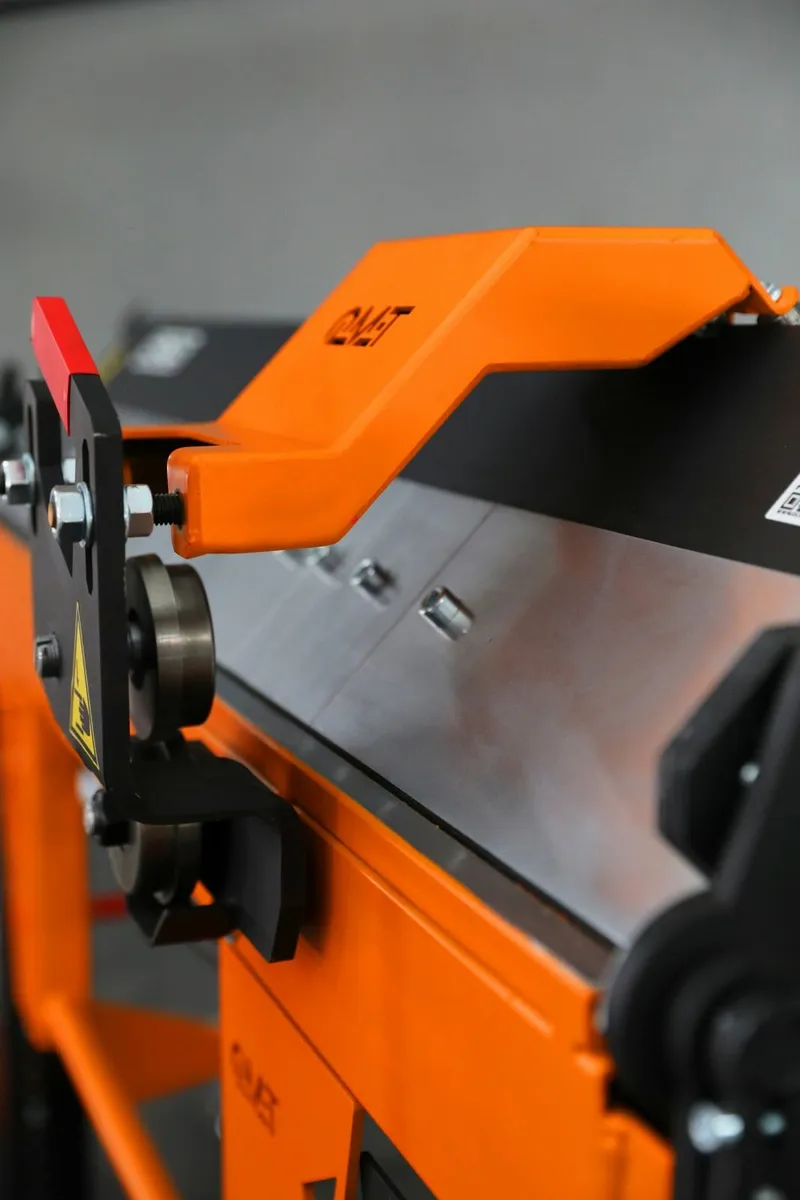 Box and Pan Sheet Metal Brake M20x1250+Rolleshear. - Image 3