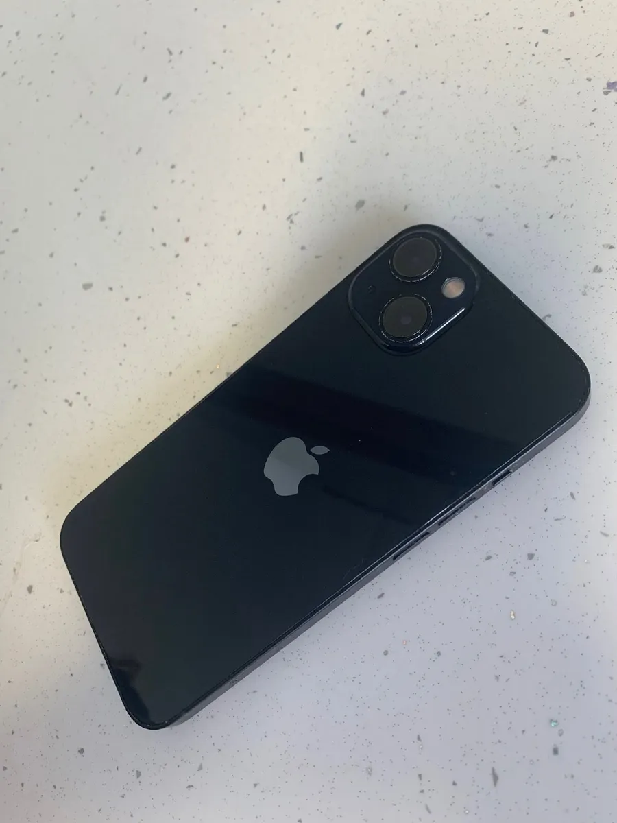 iPhone 13 - Image 1