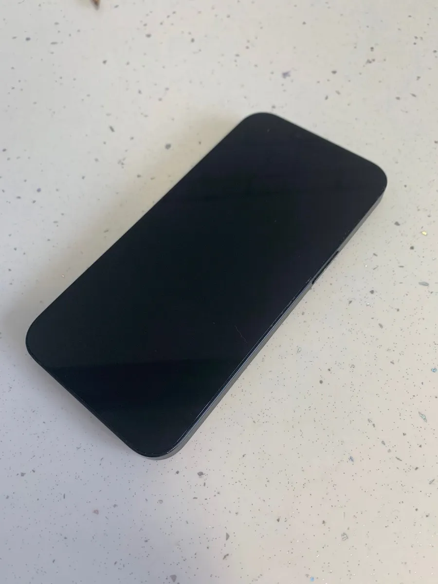 iPhone 13 - Image 3
