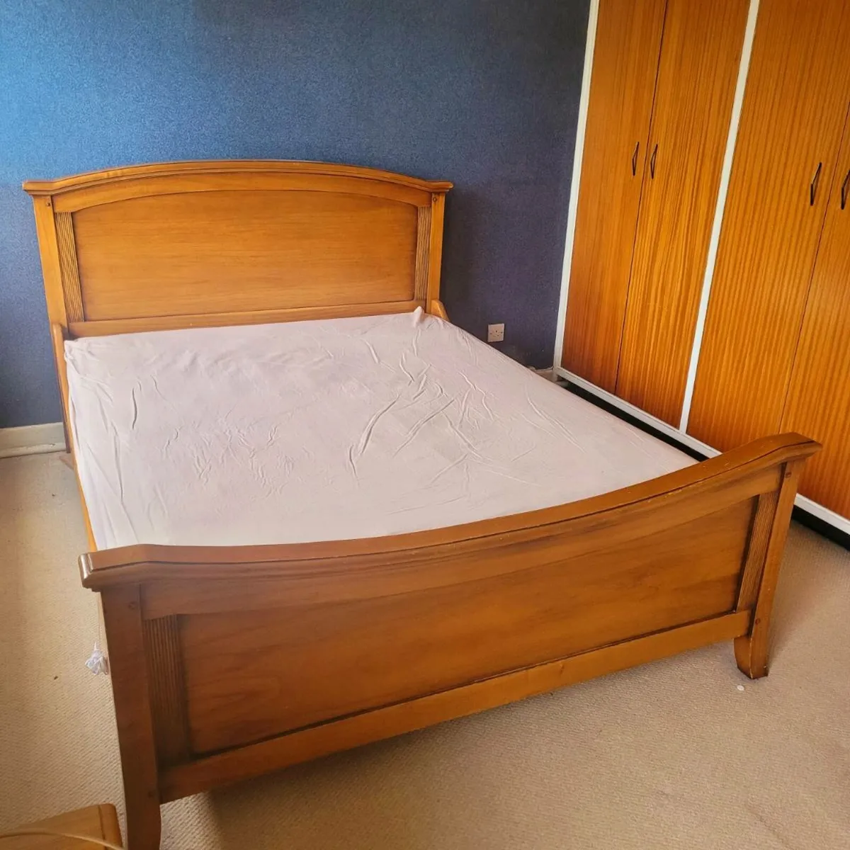 Double bed - Image 2