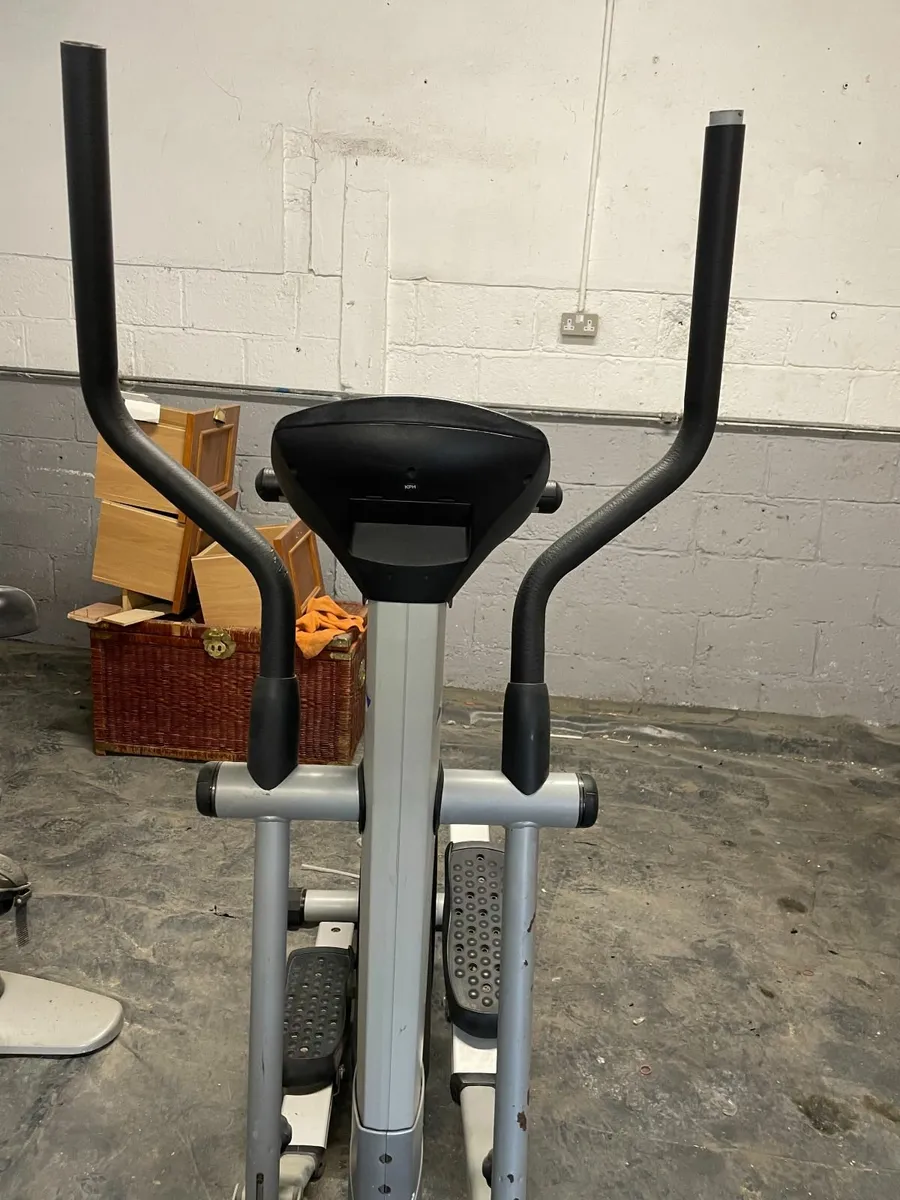 Elliptical Cross Trainer - Image 3