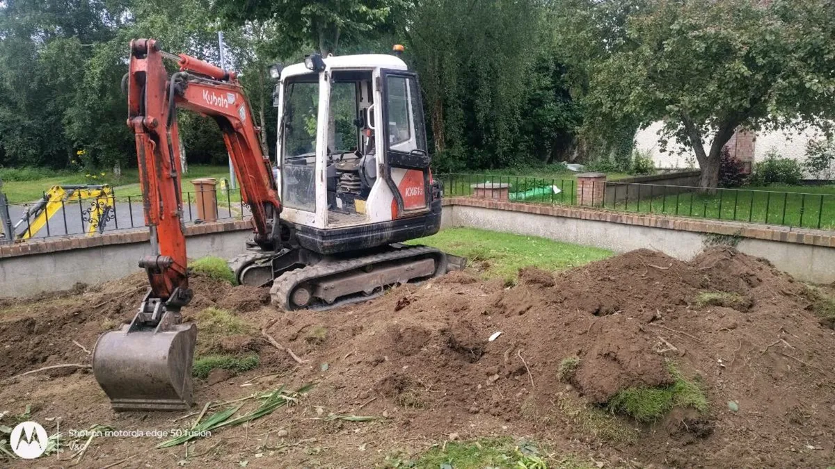 2.7 t Kubota digger for sale - Image 1